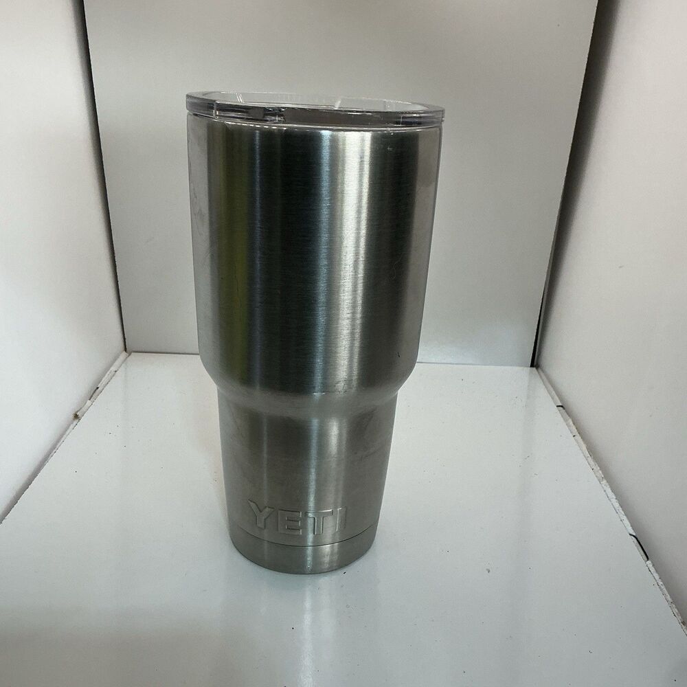 YETI Rambler 30 oz Stainless Steel Vacuum Insulated Tumbler w/Lid No MagSlider - Picture 2 of 5
